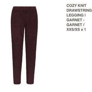 Skims COZY KNIT DRAWSTRING LEGGING
XXS/SM (color: garnet)